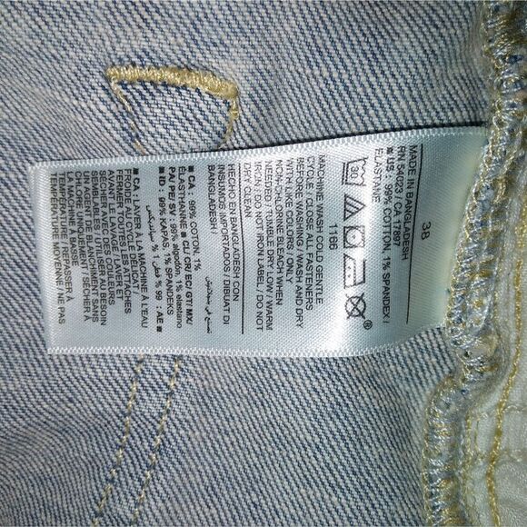 Old Navy Slim Built In Flex Cutoff Denim Shorts Size 38 - Picture 6 of 8